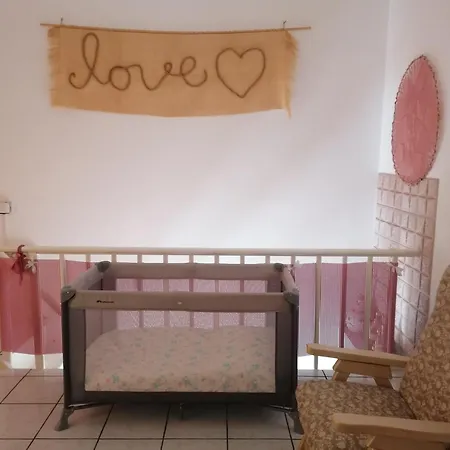 La Casetta Di Tzia Caicca 이글레시아스